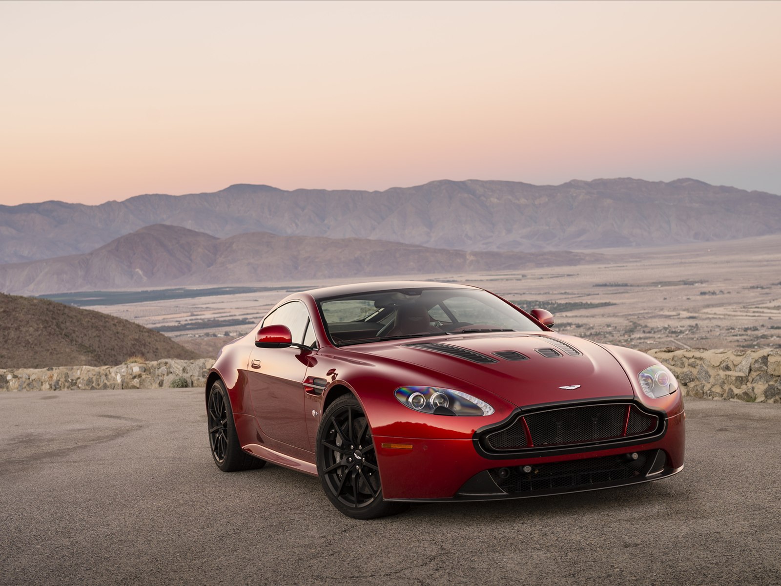 Aston Martin V12 Vantage S 2014